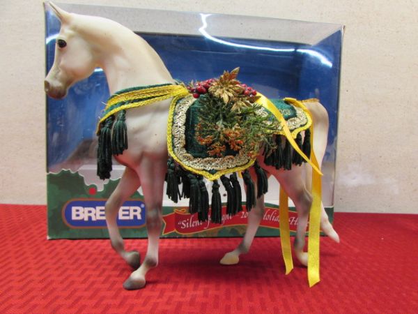 BREYER 2003 HOLIDAY HORSE SILENT KNIGHT RETIRED LIMITED EDITION