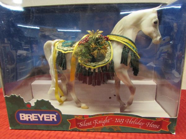 BREYER 2003 HOLIDAY HORSE SILENT KNIGHT RETIRED LIMITED EDITION