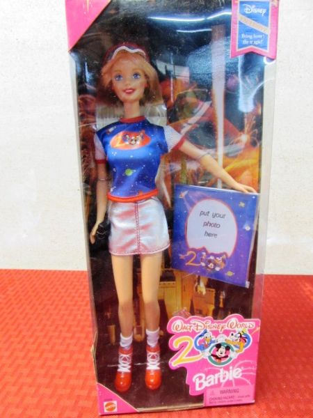 WALT DISNEY World 2000 BARBIE