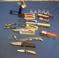 ELEVEN KNIFE LOT