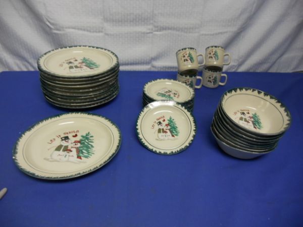 FESTIVE CHRISTMAS DINNER DISH SET