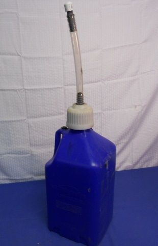 BLUE PLASTIC RE-FUEL CAN