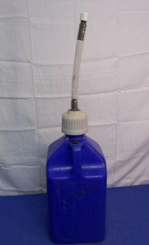 BLUE PLASTIC RE-FUEL CAN