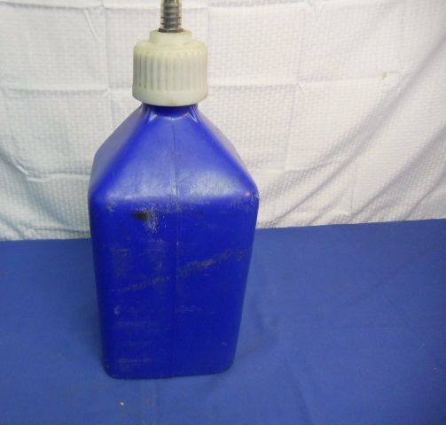 BLUE PLASTIC RE-FUEL CAN