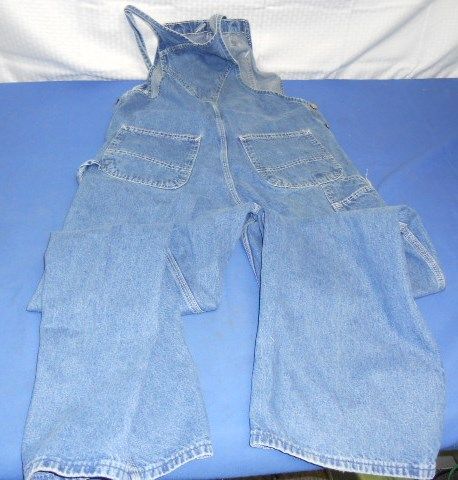 A NICE PAIR OF CARHART BIB OVERALLS