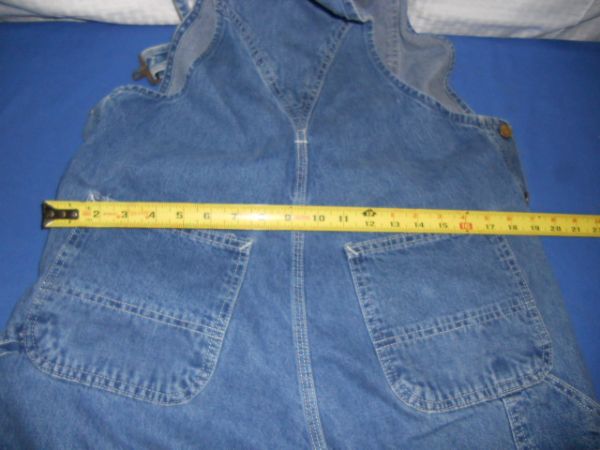 A NICE PAIR OF CARHART BIB OVERALLS