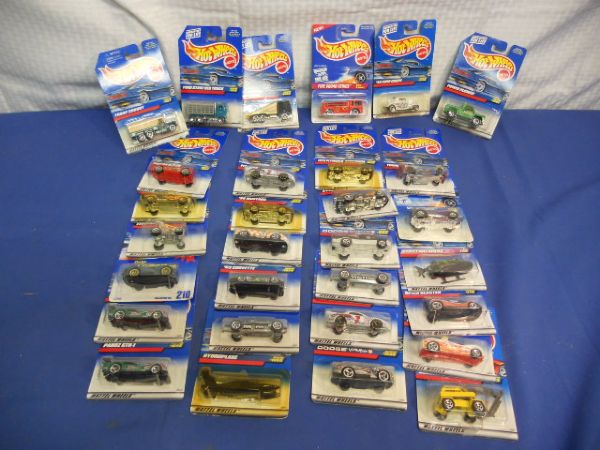 A BIG HOT WHEELS LOT