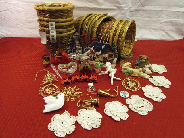 Lot Detail - MAKE YOUR CHRISTMAS BASKET -13 WOVEN BASKETS, ORNAMENTS