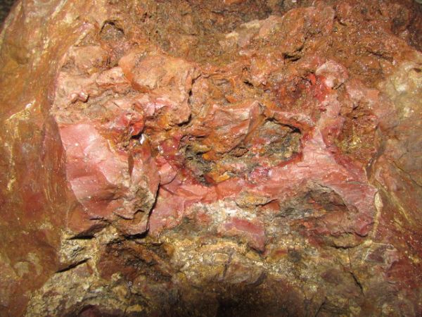 CALIFORNIA COASTAL JASPER  THIS IS A VERY LARGE ROCK -GARDEN OR LAPIDARY