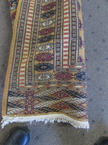 VINTAGE PERSIAN WOOL RUG