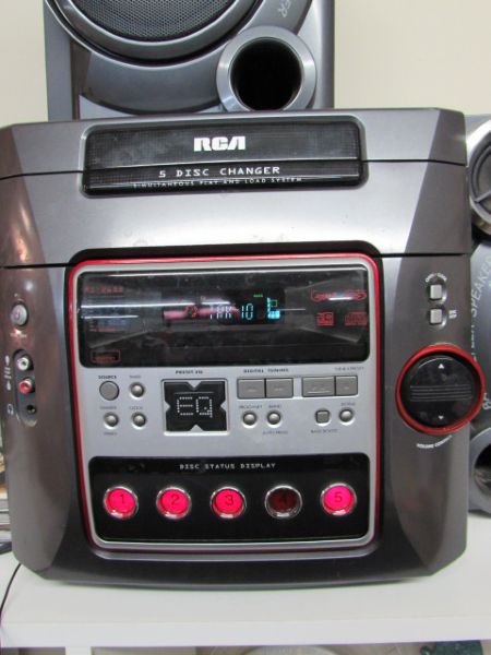 VERY NICE RCA AM/FM / 5 CD CHANGER WITH BASS BOOST