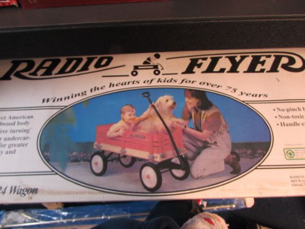 WOW! VINTAGE RADIO FLYER MODEL 24 TOWN & COUNTRY WAGON NEW IN BOX!!