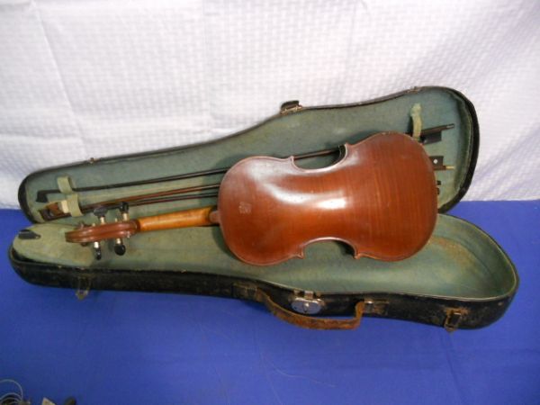 VINTAGE VUILLAUME A PARIS VIOLIN