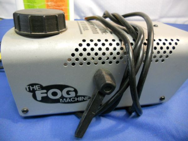 REALLY NEAT FOG MACHINE