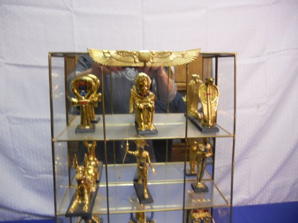 VERY DECORATIVE FRANKLIN MINT KING TUT SET