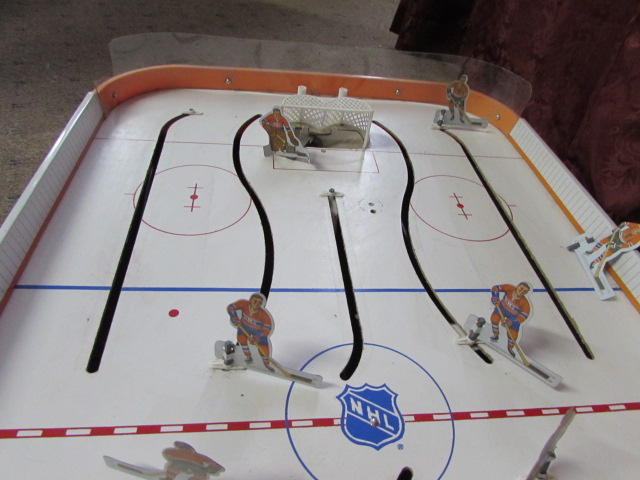 1971 - 1972 COLECO TABLE HOCKEY STANLEY CUP TOY BOSTON BRUINS SPORTS  COLLECTIBLE
