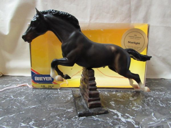 LIMITED EDITION BREYER  JUMPING HORSE STARLIGHT