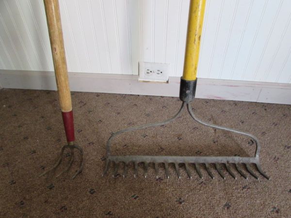 EXCELLENT GARDEN TOOLS - FIBERGLASS HANDLES - RAKE, SHOVEL EDGERS