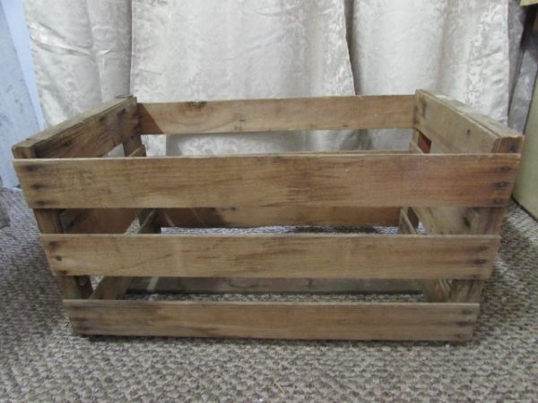 VINTAGE WOODEN FRUIT CRATE