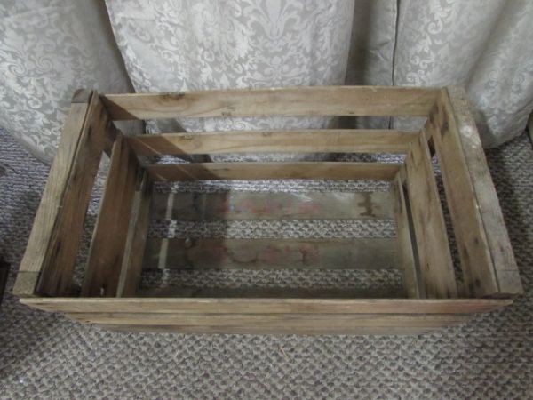 VINTAGE WOODEN FRUIT CRATE