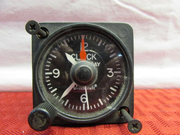 BEECHCRAFT AIRPLANE ANALOG CLOCK