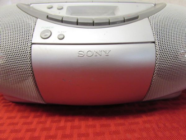 SONY CD & TAPE PLAYER BOOMBOX