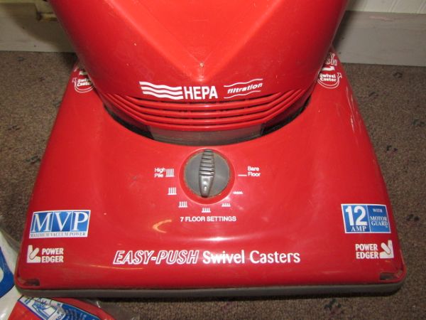 NICE DIRT DEVIL SWIVEL ULTRA GLIDE VACUUM W/ BAGS