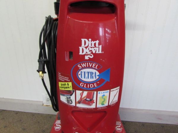 NICE DIRT DEVIL SWIVEL ULTRA GLIDE VACUUM W/ BAGS