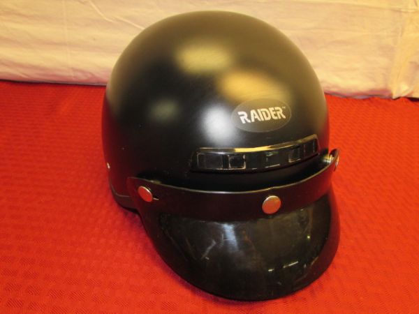 RAIDER DELUXE MOTORCYCLE HALF HELMET