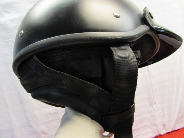 RAIDER DELUXE MOTORCYCLE HALF HELMET