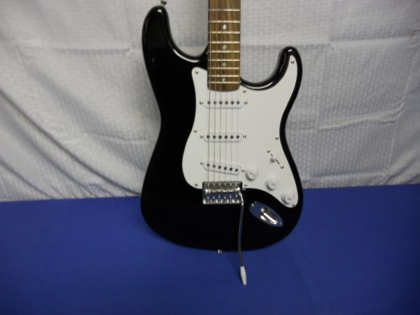 FENDER SQUIER GUITAR