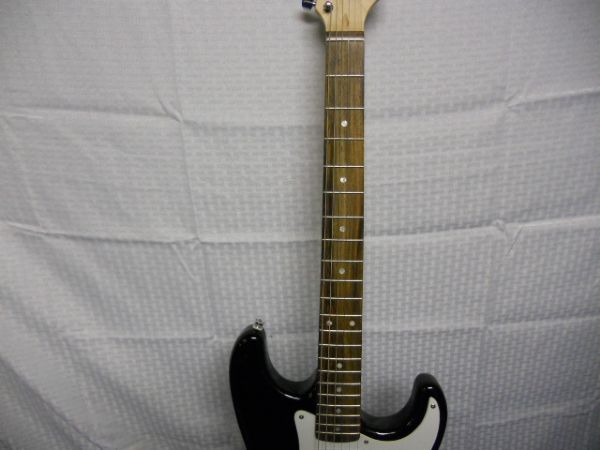 FENDER SQUIER GUITAR