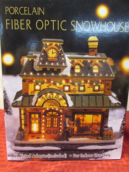 NIB PORCELAIN FIBER OPTIC SNOWHOUSE