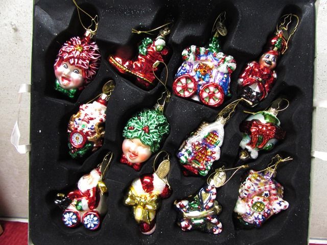 Lot Detail - MARK KLAUS 24 PIECE BLOWN GLASS CHRISTMAS ORNAMENTS IN ...