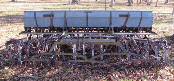 VINTAGE JOHN DEERE VAN BRUNDT SEED DRILL - TO SEED ACRES!  