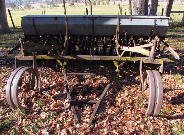 VINTAGE JOHN DEERE VAN BRUNDT SEED DRILL - TO SEED ACRES!  