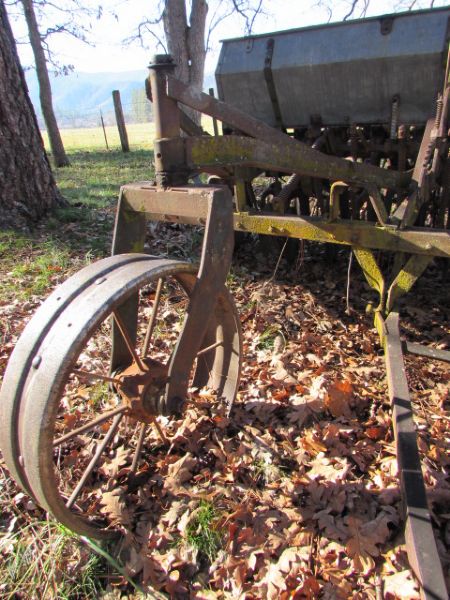 VINTAGE JOHN DEERE VAN BRUNDT SEED DRILL - TO SEED ACRES!  