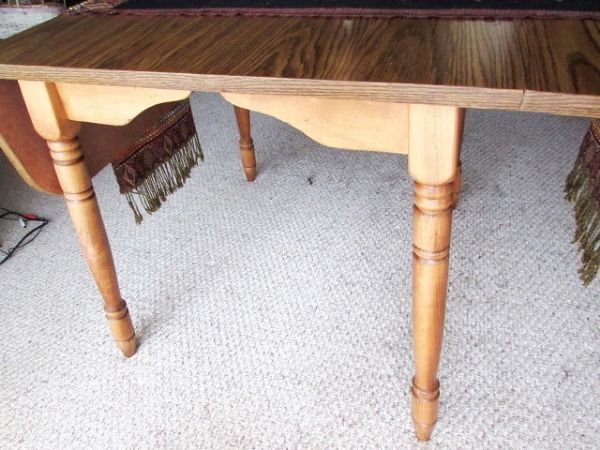 VINTAGE DROP LEAF FARM STYLE KITCHEN TABLE