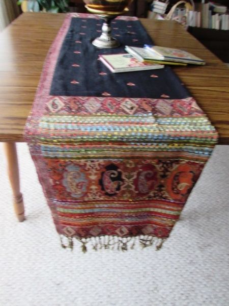 VINTAGE DROP LEAF FARM STYLE KITCHEN TABLE