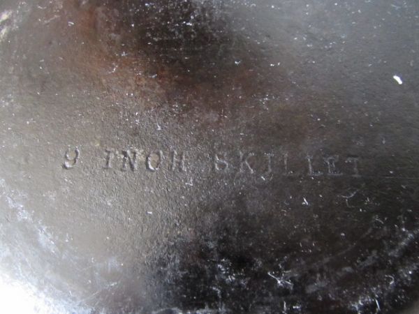 VERY NICE VINTAGE CAST IRON SKILLET 