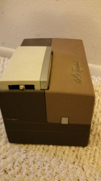 SLIDE PROJECTOR AND PORTABLE SCREEN