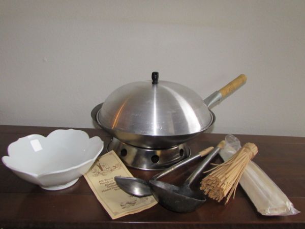 AUTHENTIC HAND HAMMERED WOK WITH UTENSILS & LOTUS DISH