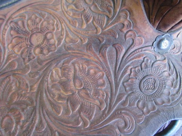 WELL MADE TOOLED LEATHER SADDLE WITH BREAST COLLAR & CINCH