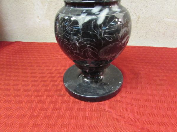 VINTAGE ETCHED BLACK & WHITE MARBLE VASE