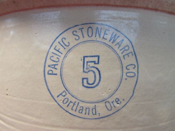 VERY NICE PACIFIC STONEWARE CO. 5 GALLON CROCK.