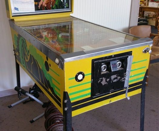 ATARI MIDDLE EARTH PINBALL MACHINE