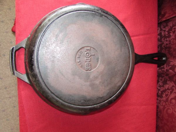 LODGE 8SK CAST IRON SKILLET