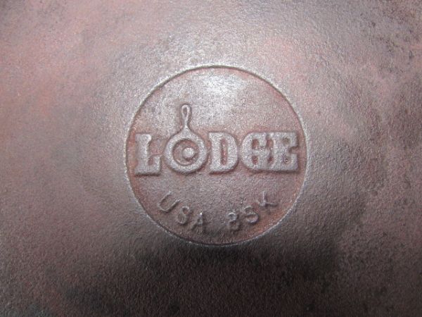 LODGE 8SK CAST IRON SKILLET