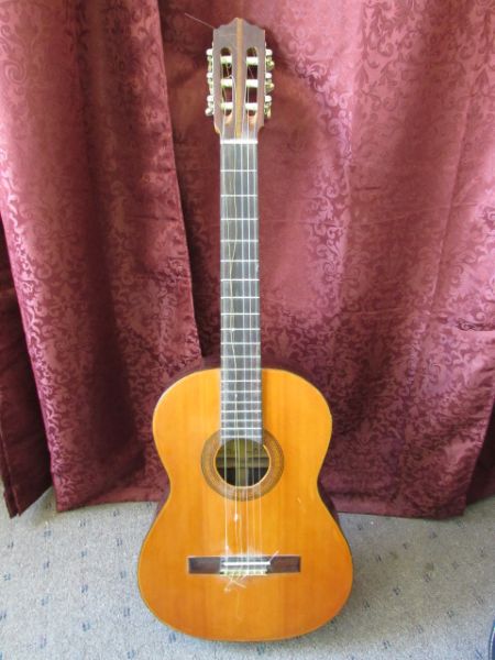 BEAUTIFUL ENSENADA MODEL CG108 ACOUSTIC GUITAR WITH CASE