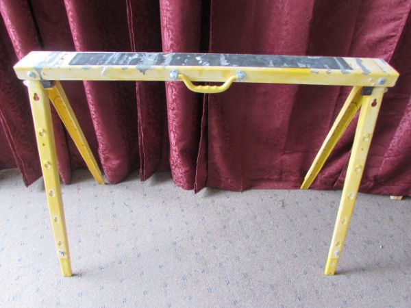 FOLDING METAL SAWHORSE